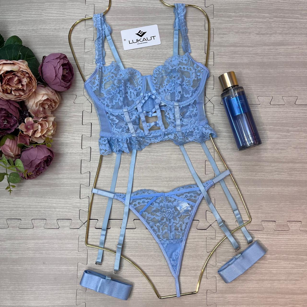 Corset de encaje azul cielo para mujer con tanga, liguero ajustable y bandas para pierna, conjunto de lencería elegante y sensual.
